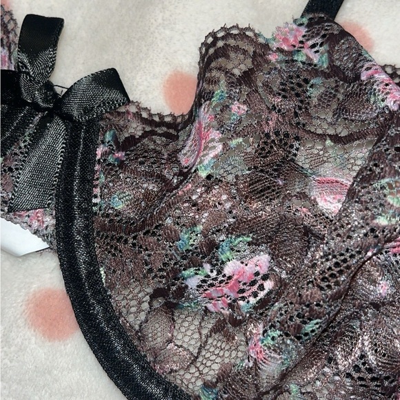 Twilight Rose Lingerie Set - Picture 7 of 7